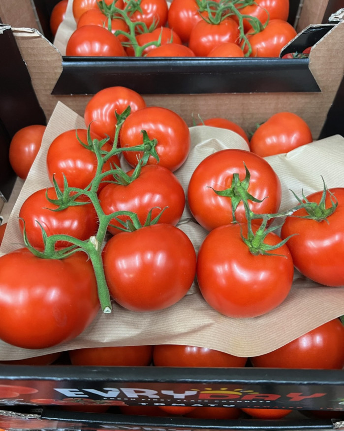 TOMATE GRAPPE  2 kilos 6€