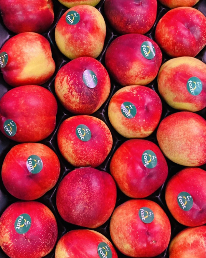 NECTARINE JAUNE france 2 kilos 6€